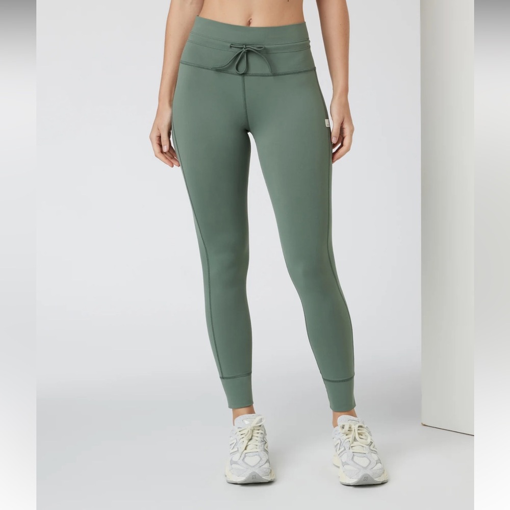 Vuori breatheinterlock marsh leggings. Perfect condition